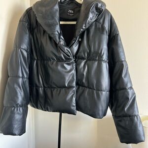 Zara Women's Sleek Black Puffer Coat